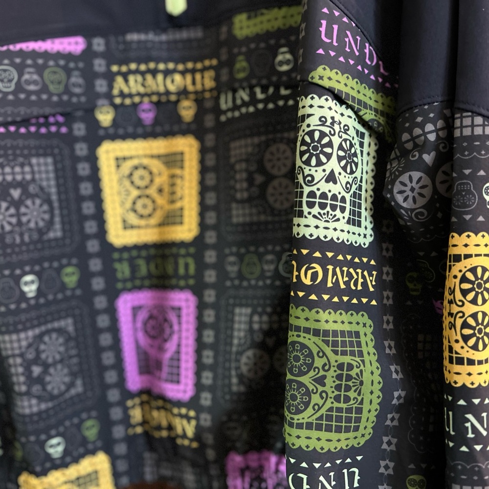 Under Armour Black Tracksuit Set with Graphic Accents - Picture 4 of 10